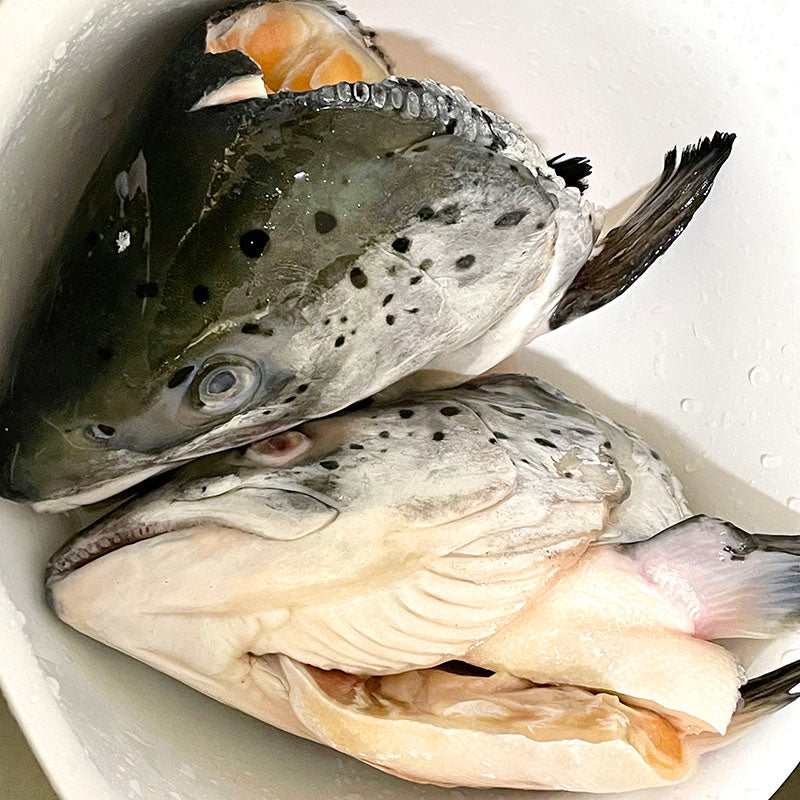 Salmon Head 2pcs (三文魚頭)